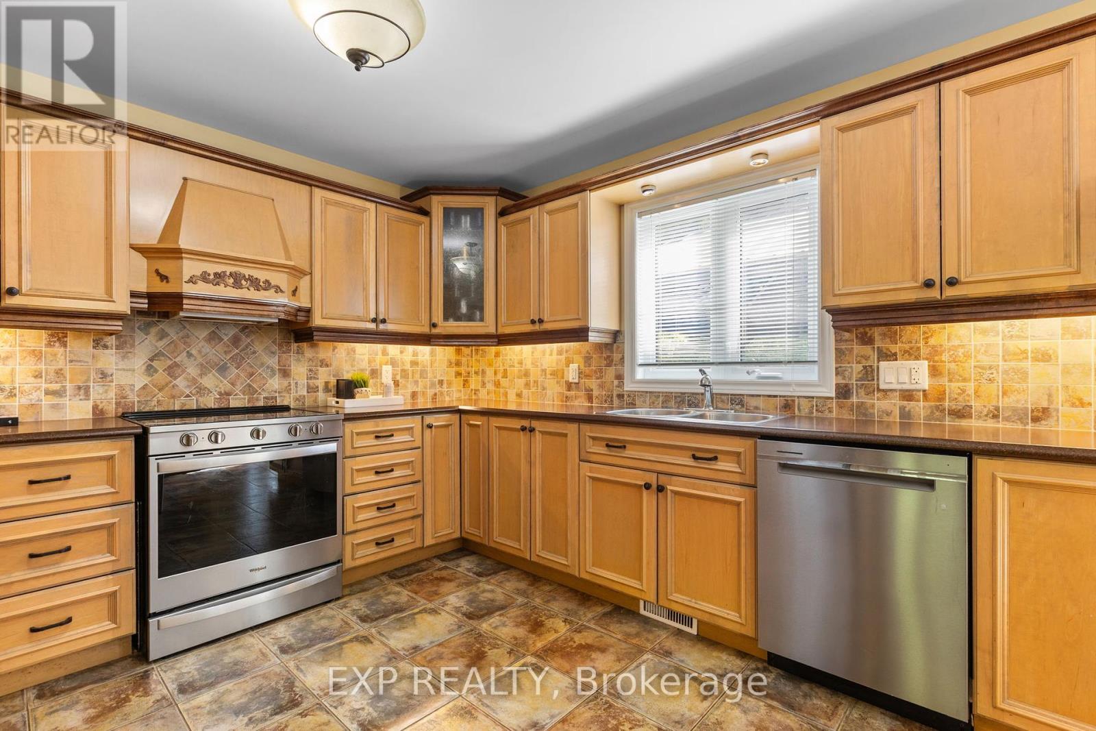 8325 Albert Bouwers Circle