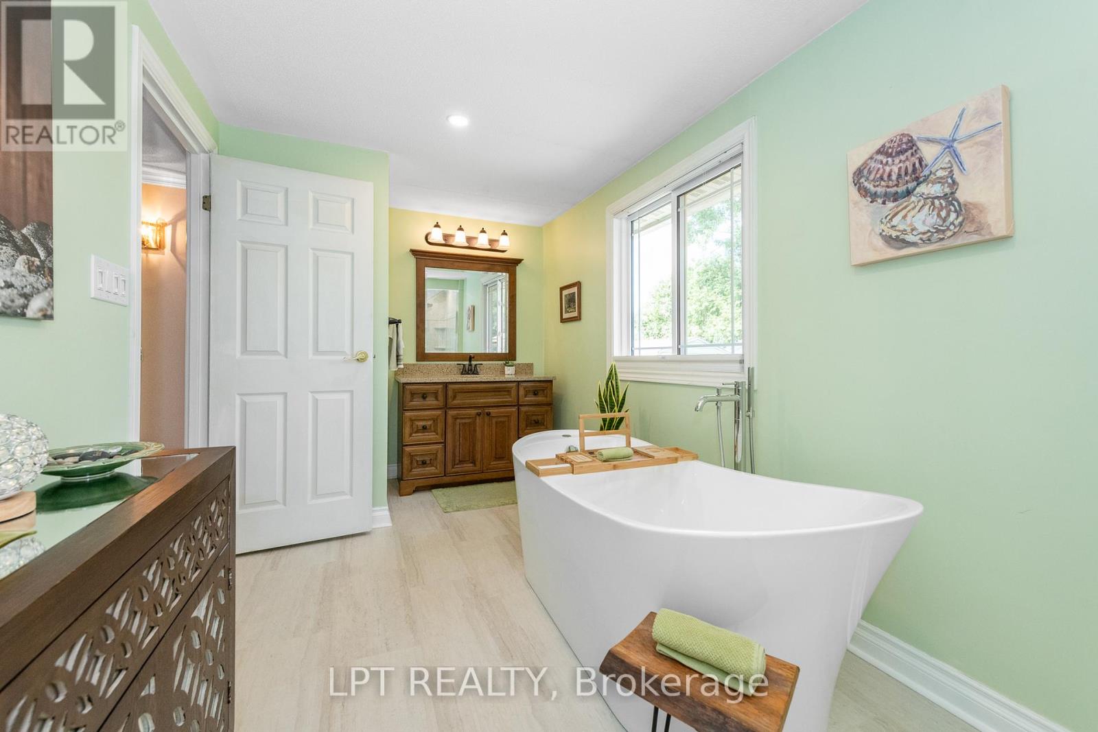 9 Dallaire Crescent