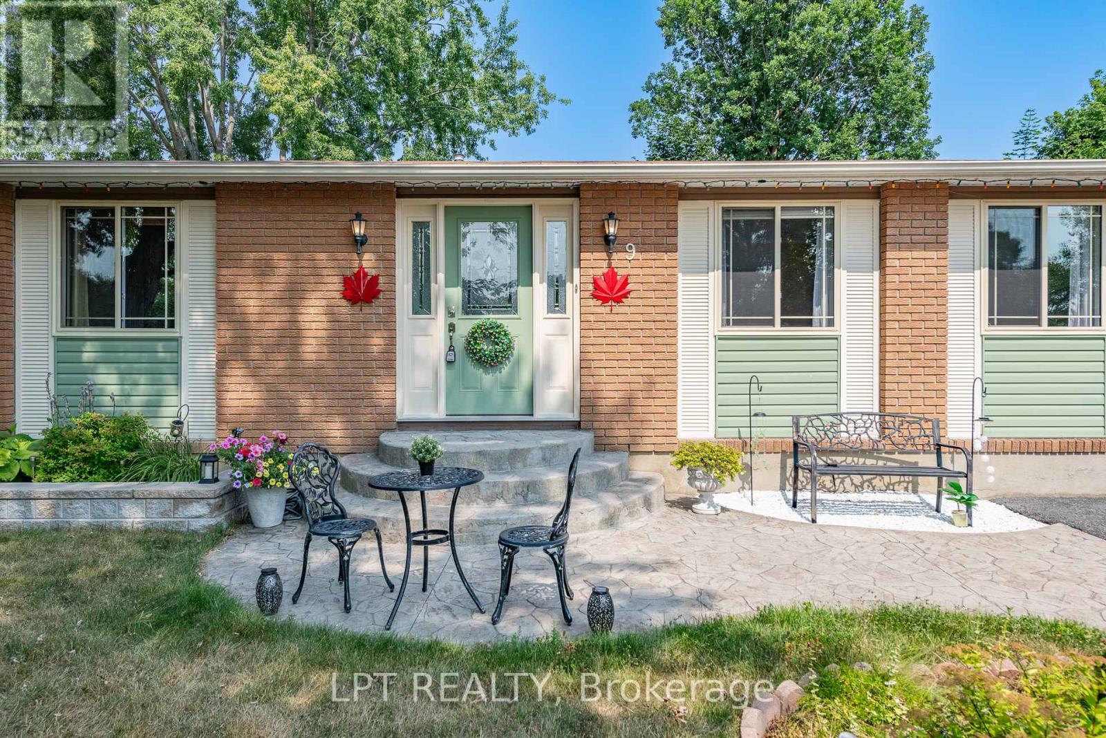 9 Dallaire Crescent