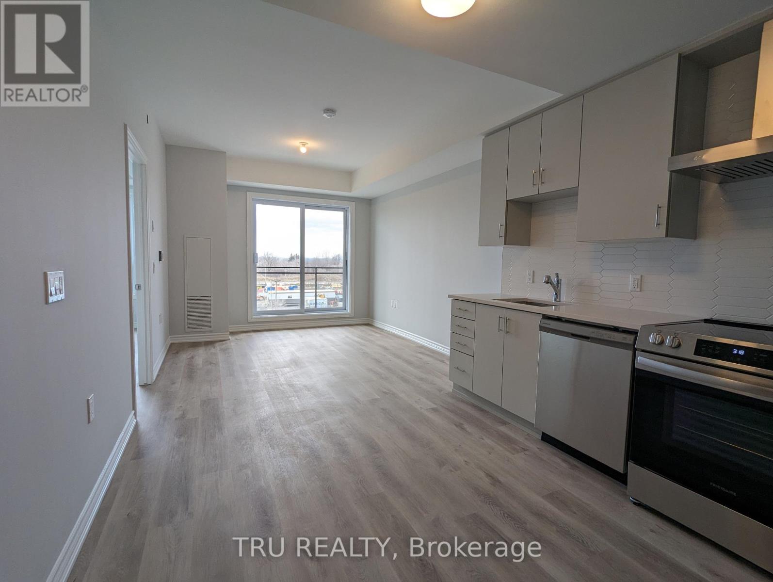 417 - 1350 Hemlock Road