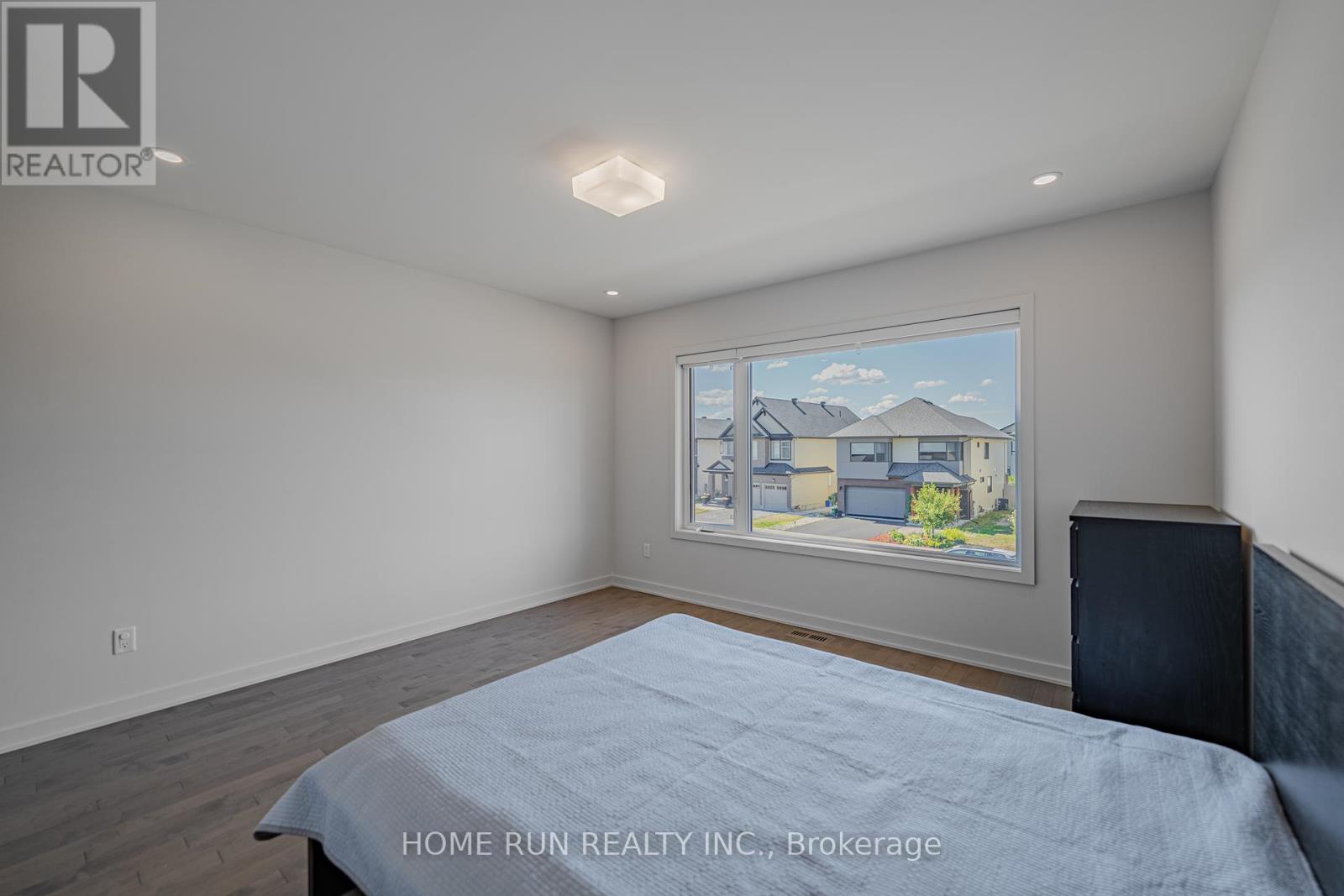 899 Ralph Hennessy Avenue