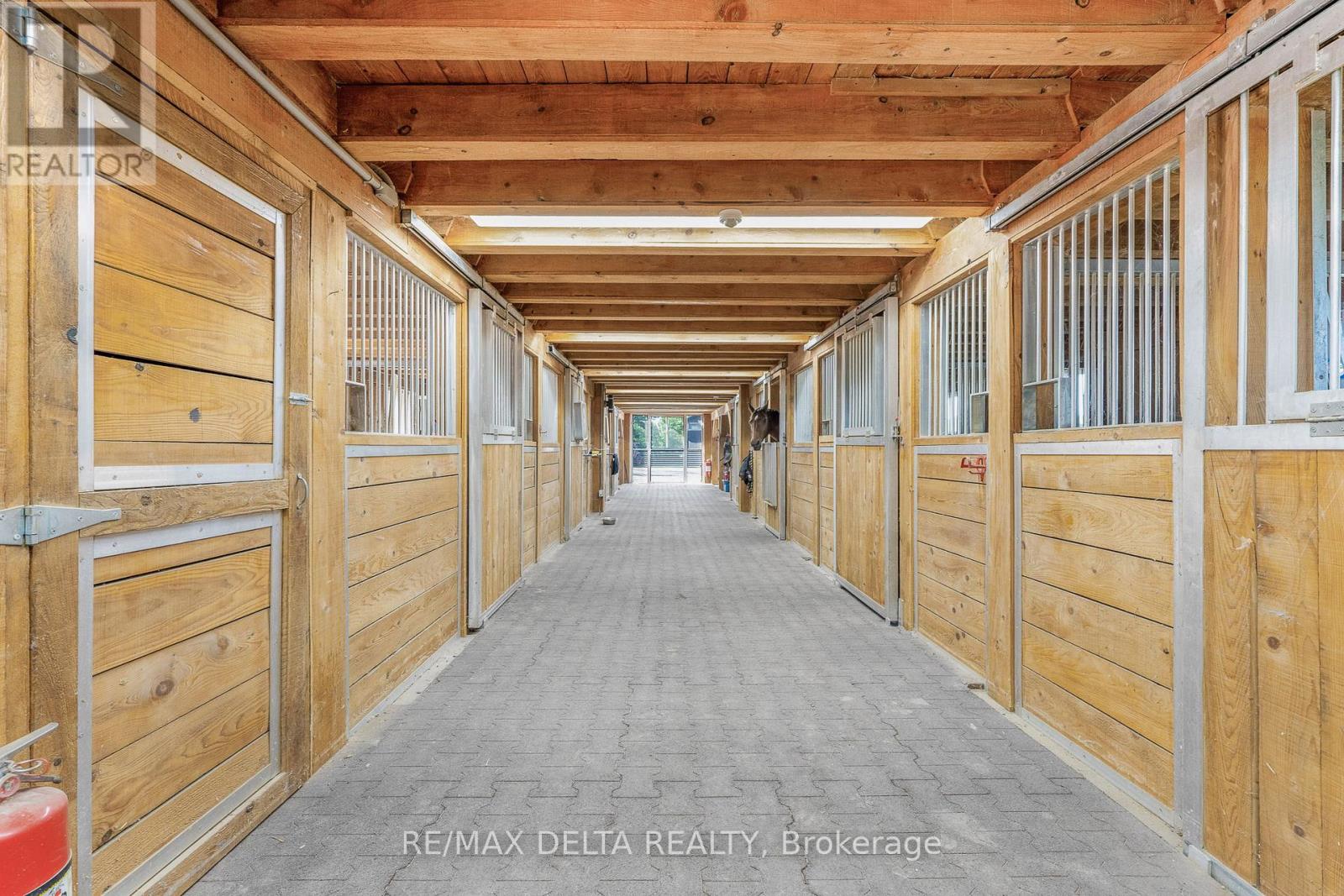 455 Front Road W