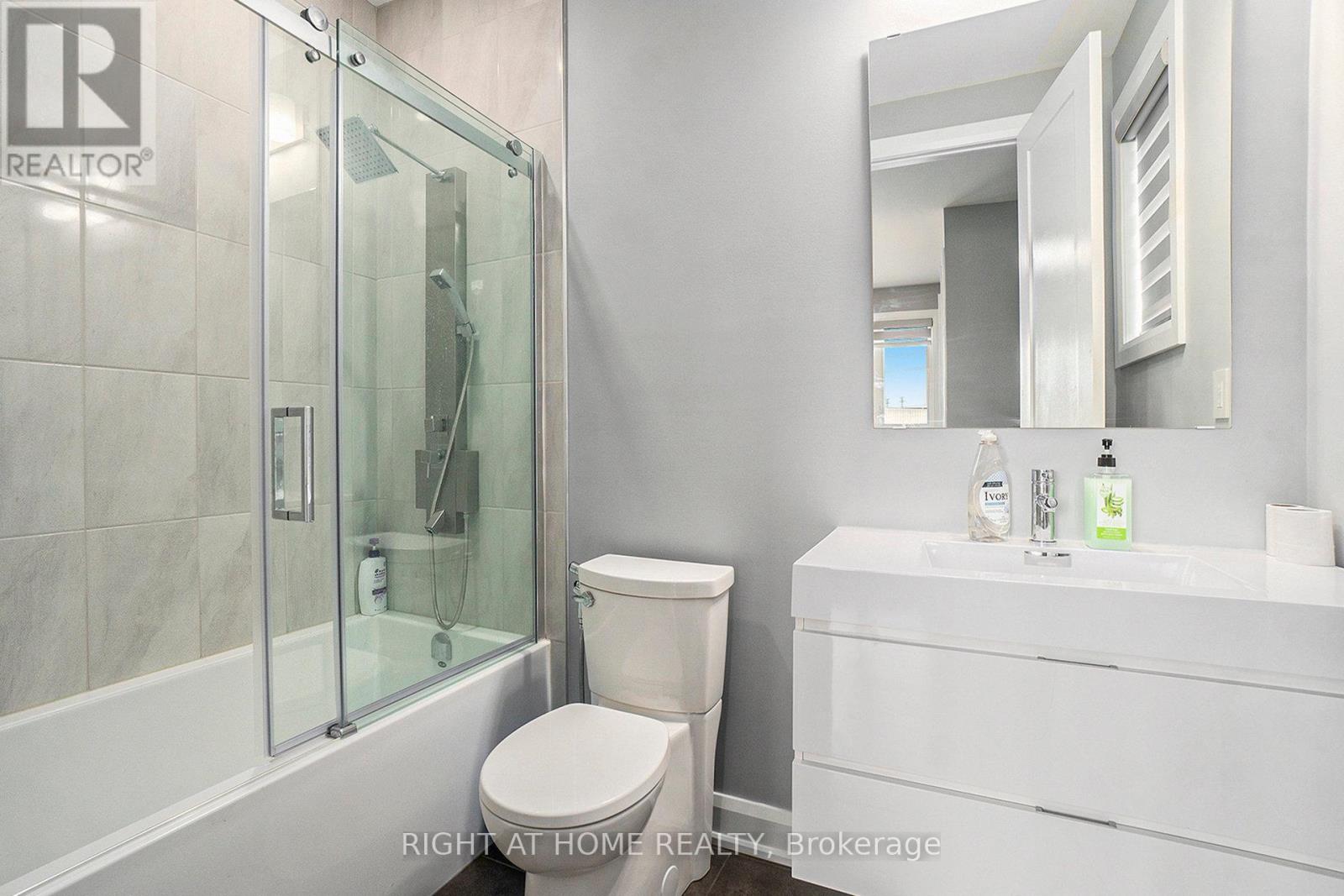 17 Rideau Heights Drive