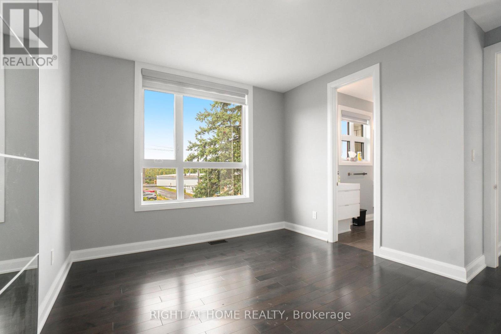 17 Rideau Heights Drive
