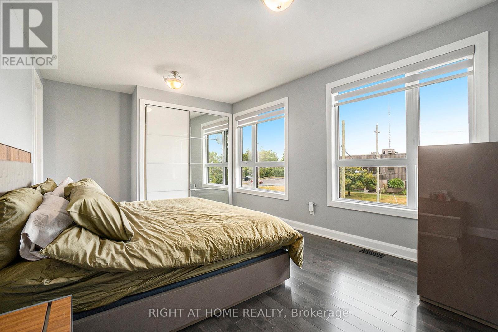 17 Rideau Heights Drive