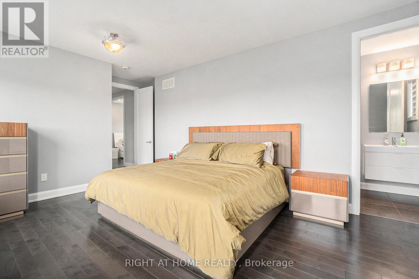 17 Rideau Heights Drive