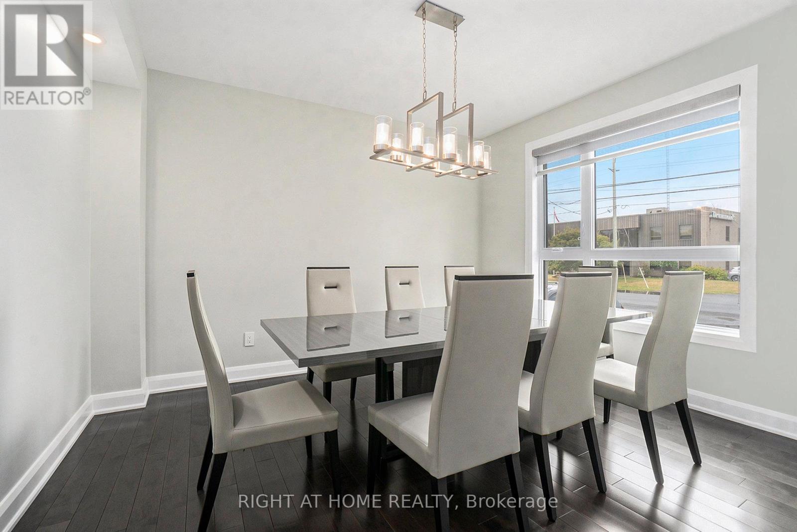 17 Rideau Heights Drive