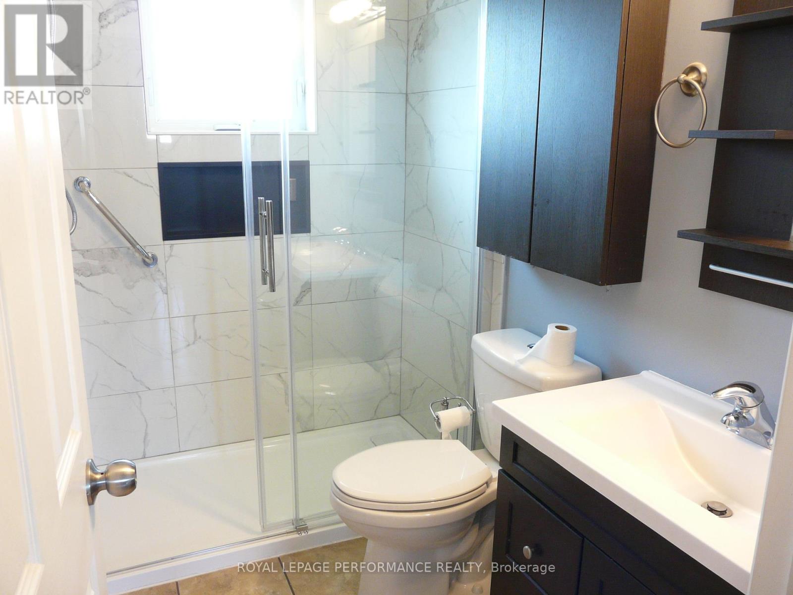 1225 Campeau Crescent