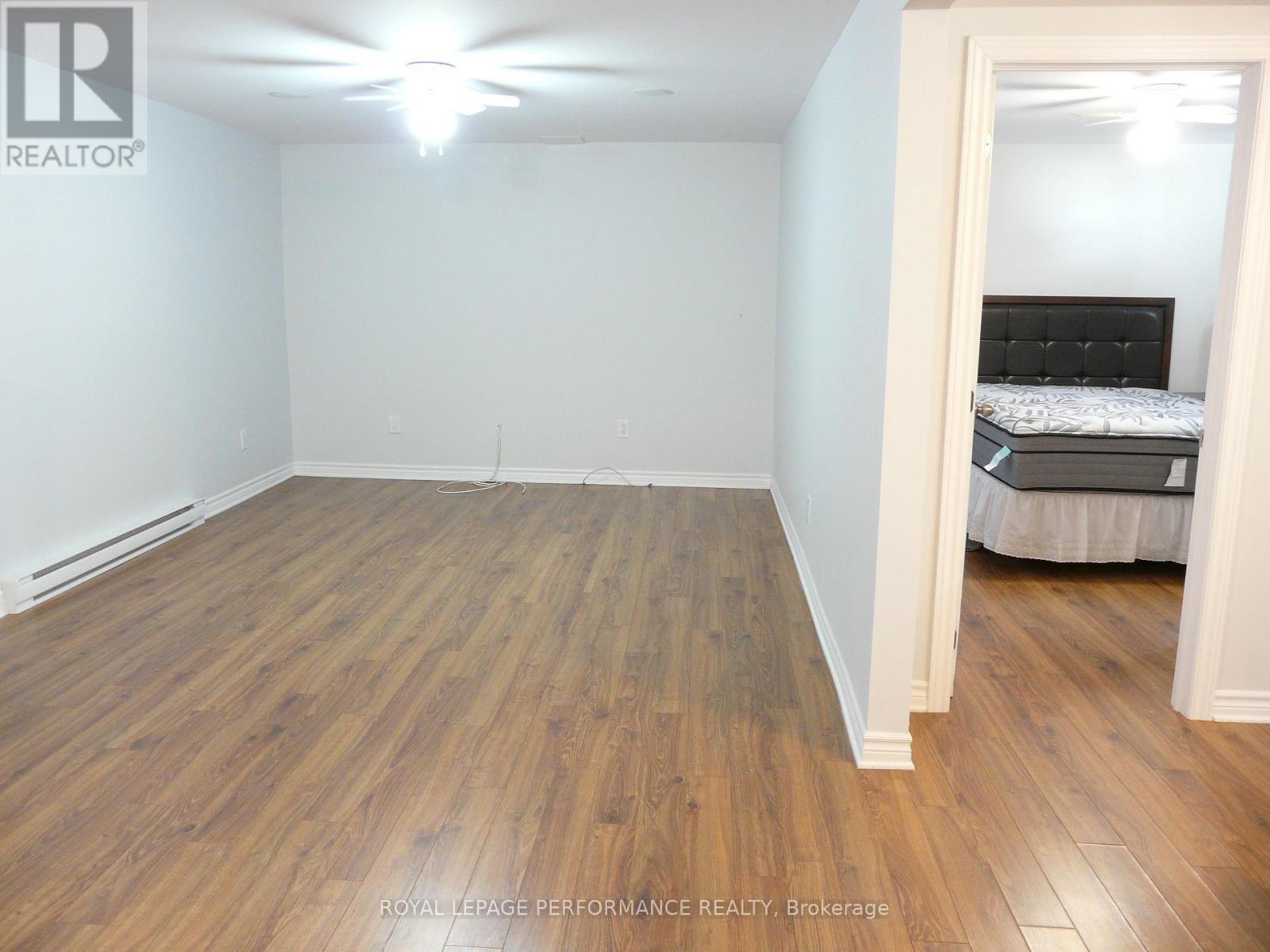1225 Campeau Crescent