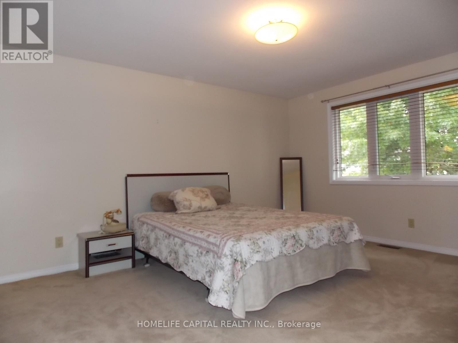 1804 Robinwood Place
