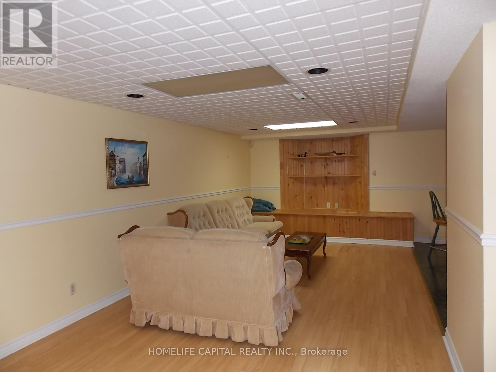 1804 Robinwood Place