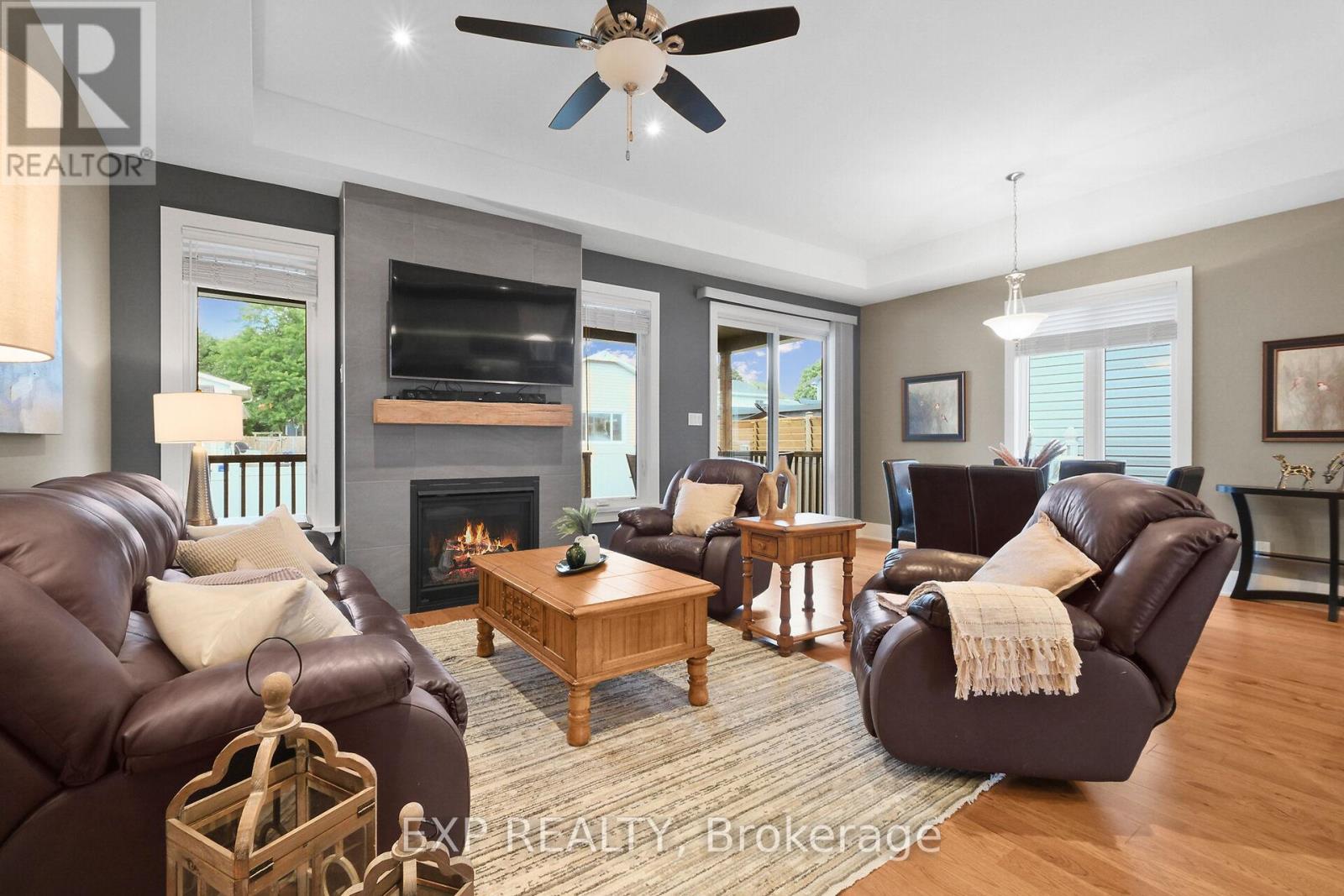 591 Robert Hill Street