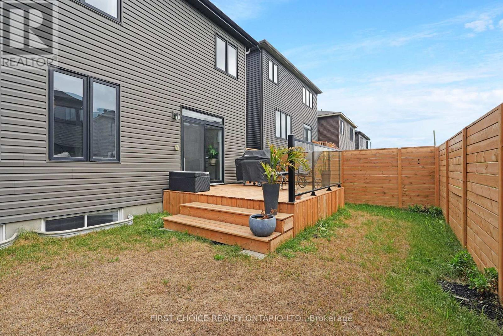 605 Ribbon Street