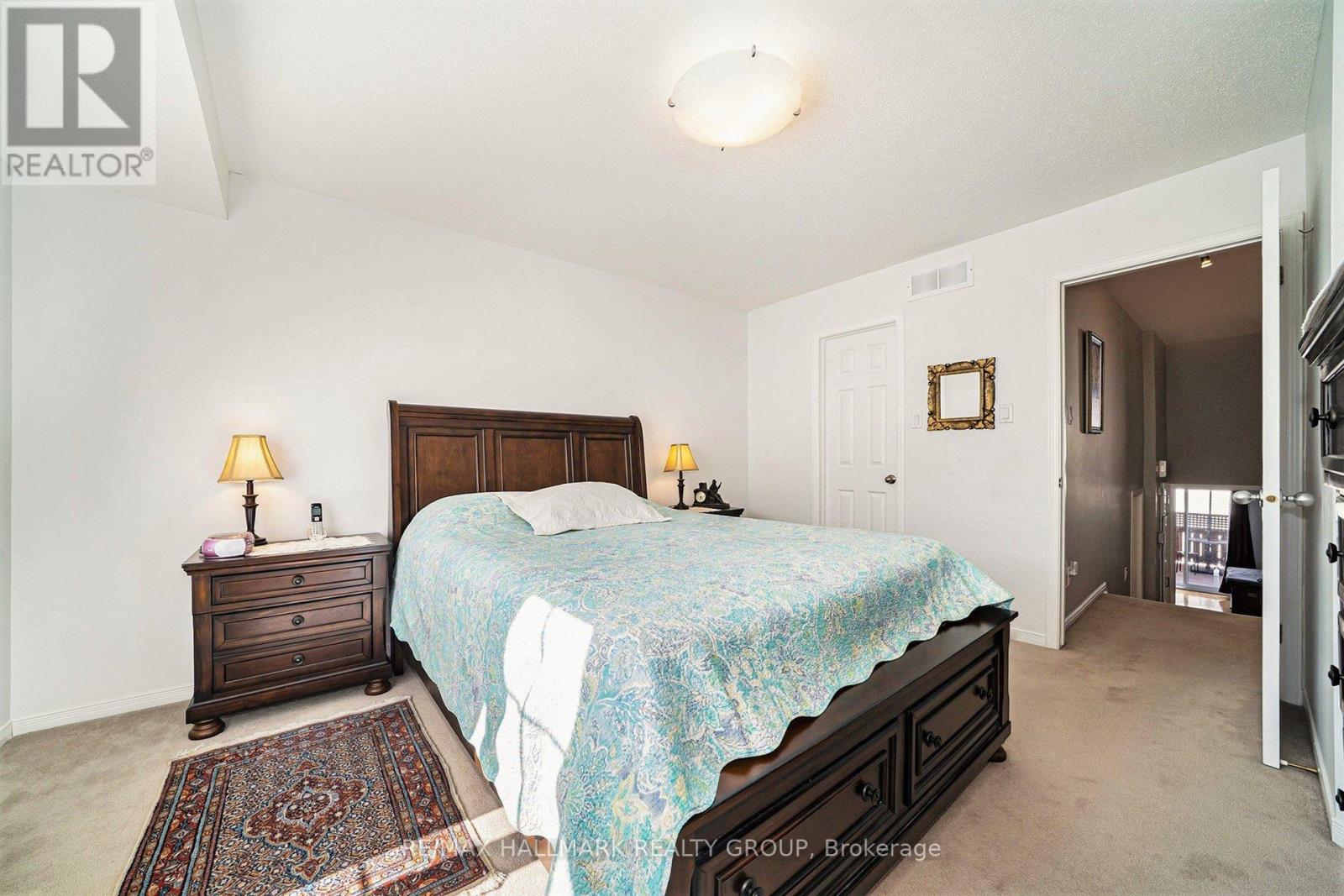 7 Maple Park Private