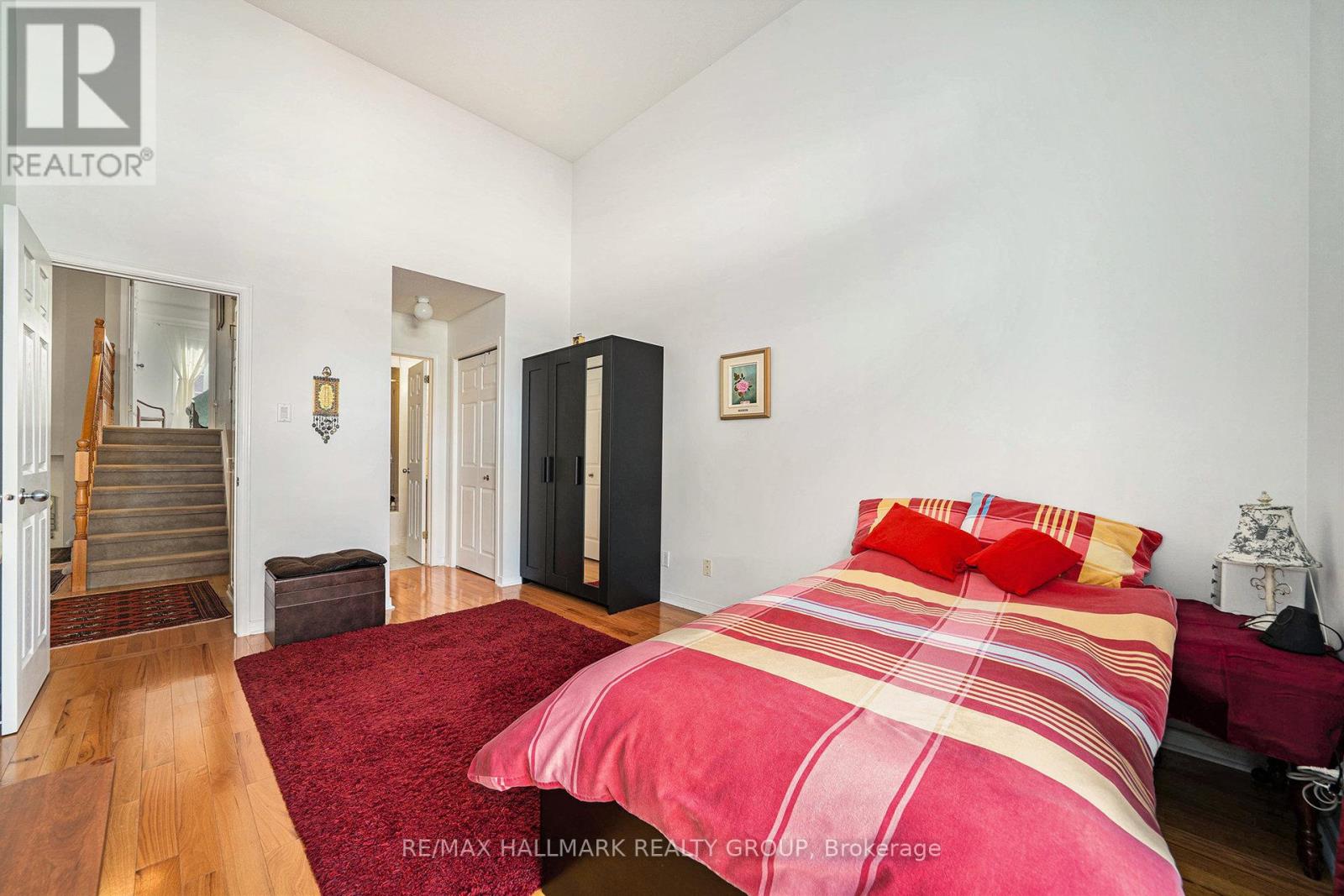 7 Maple Park Private