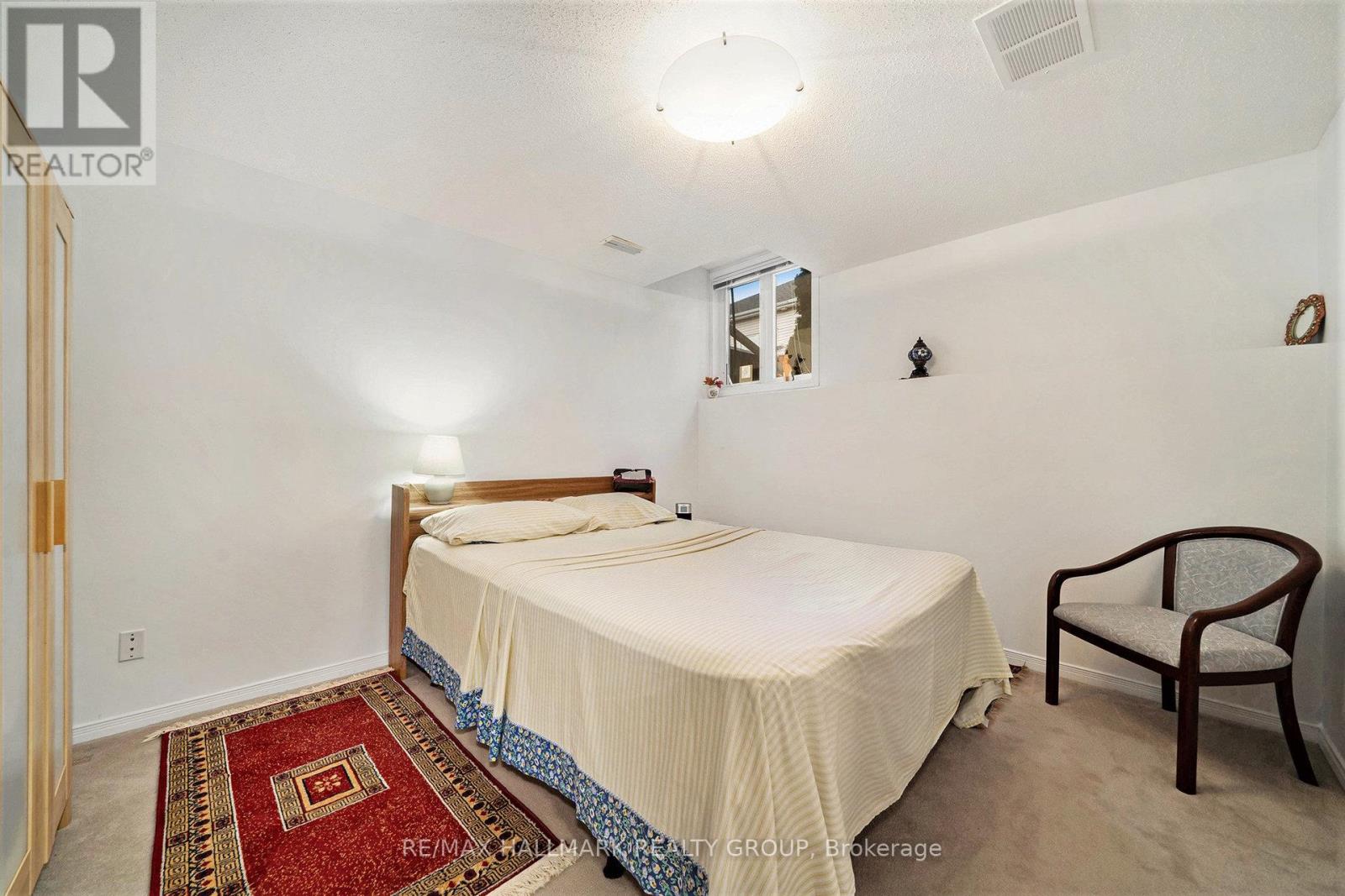 7 Maple Park Private