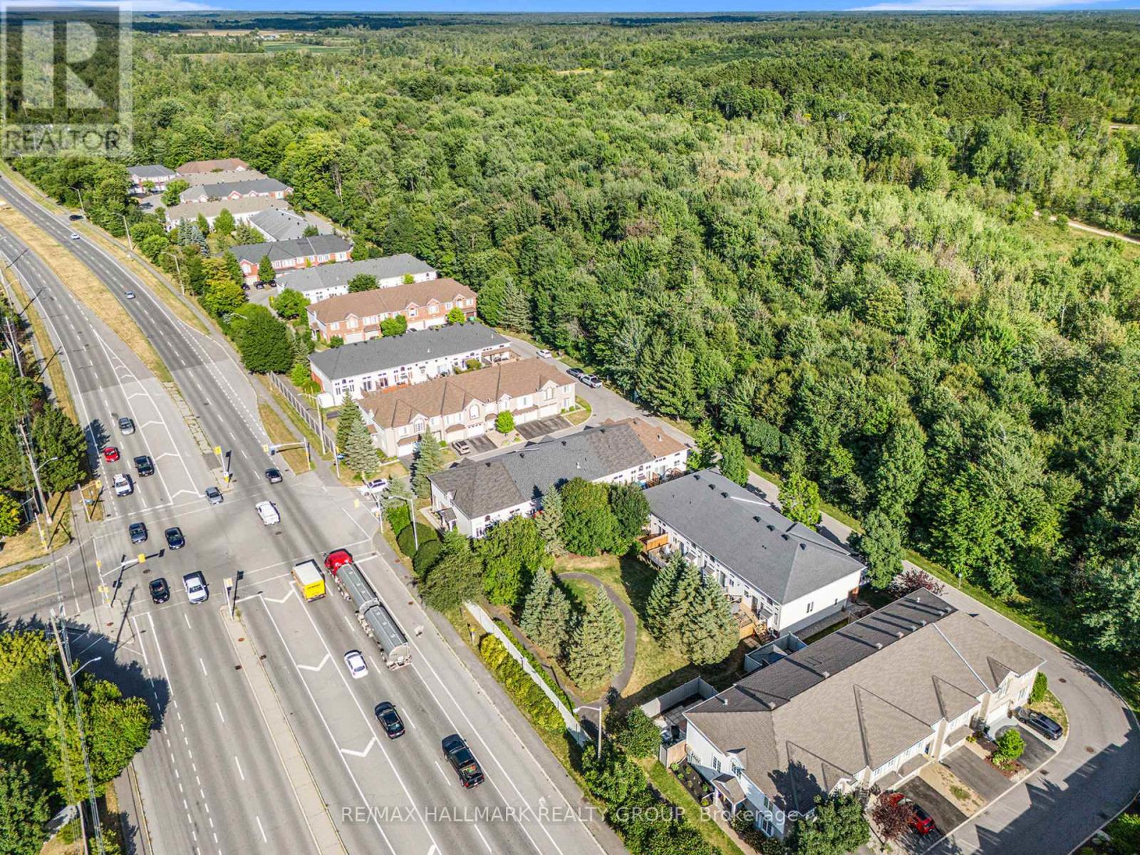 7 Maple Park Private