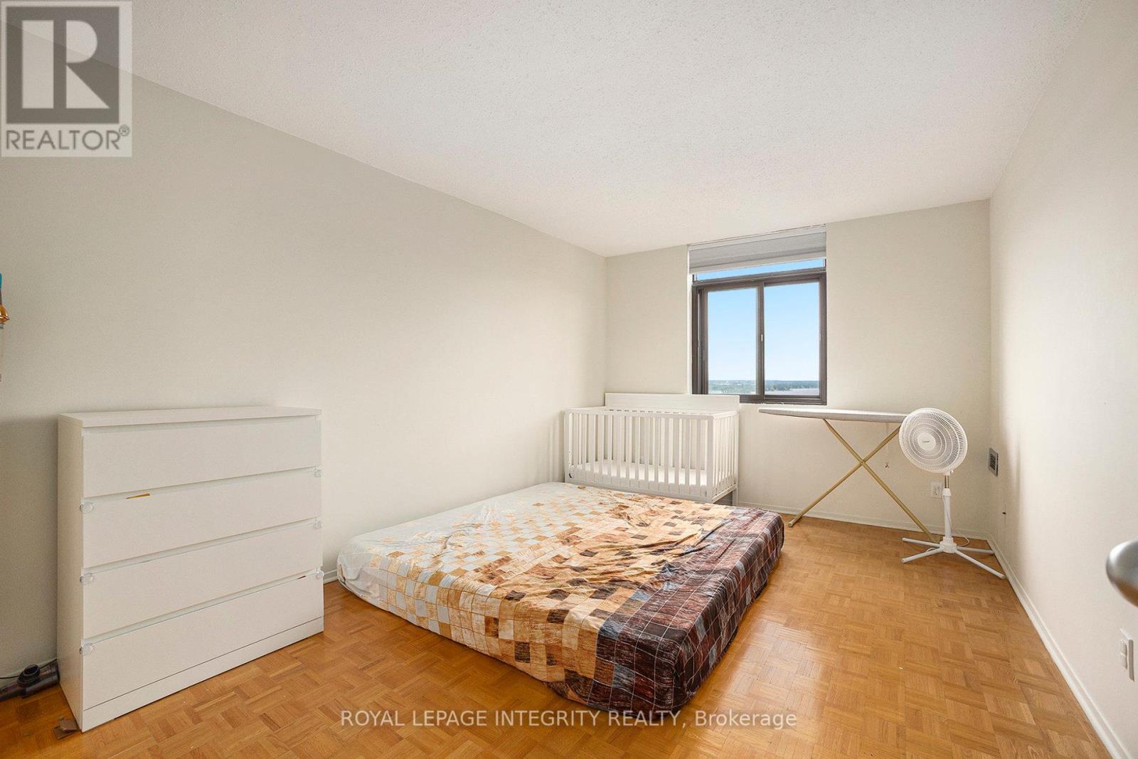 1608 - 2871 Richmond Road