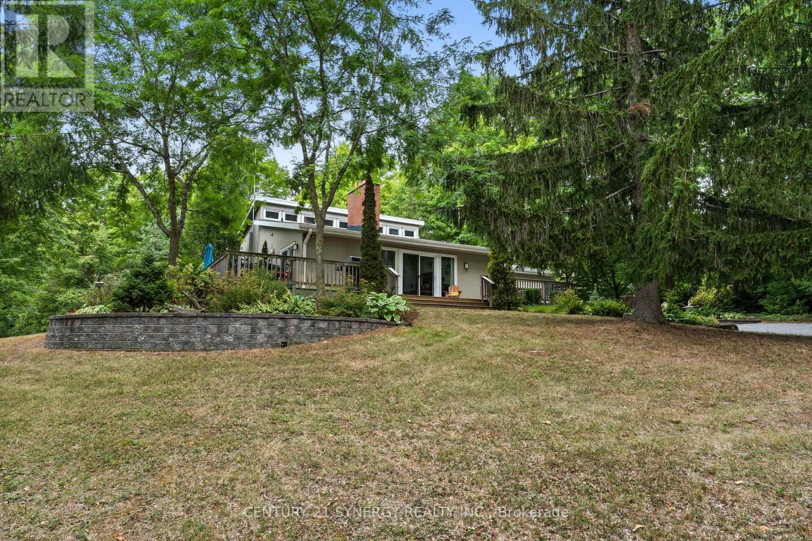5984 Third Line Road N