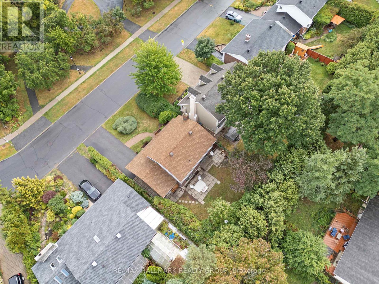 618 La Verendrye Drive