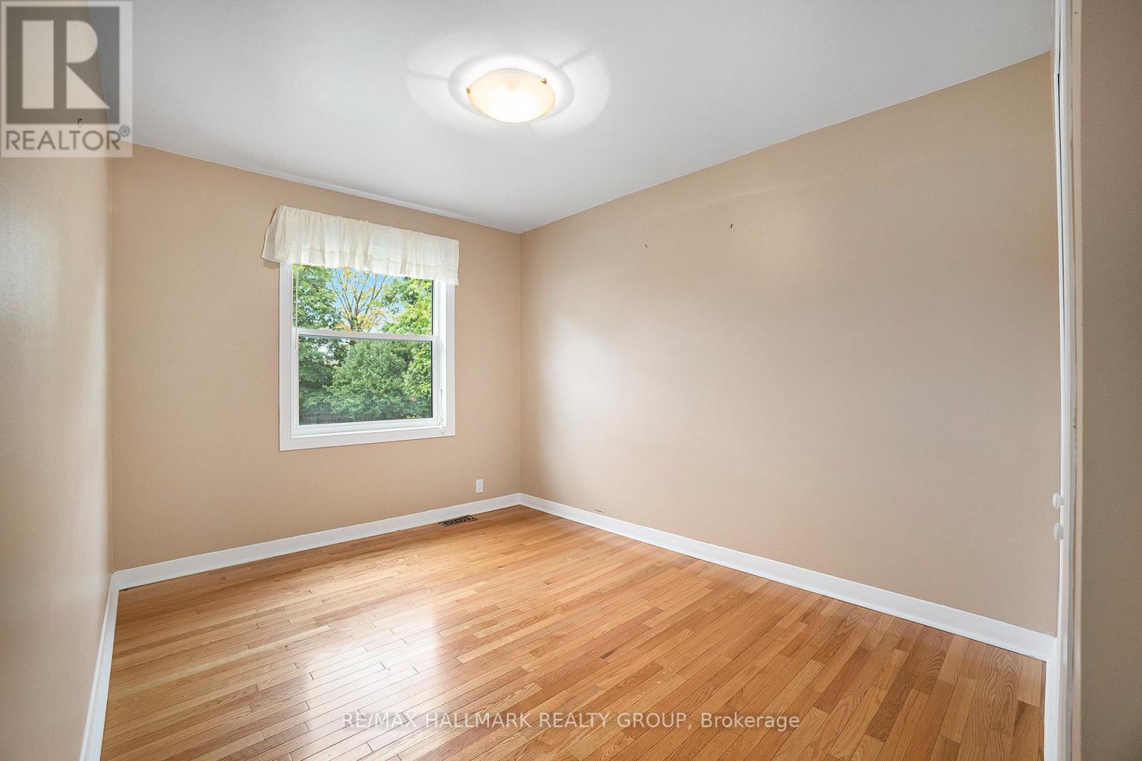 3533 Innes Road