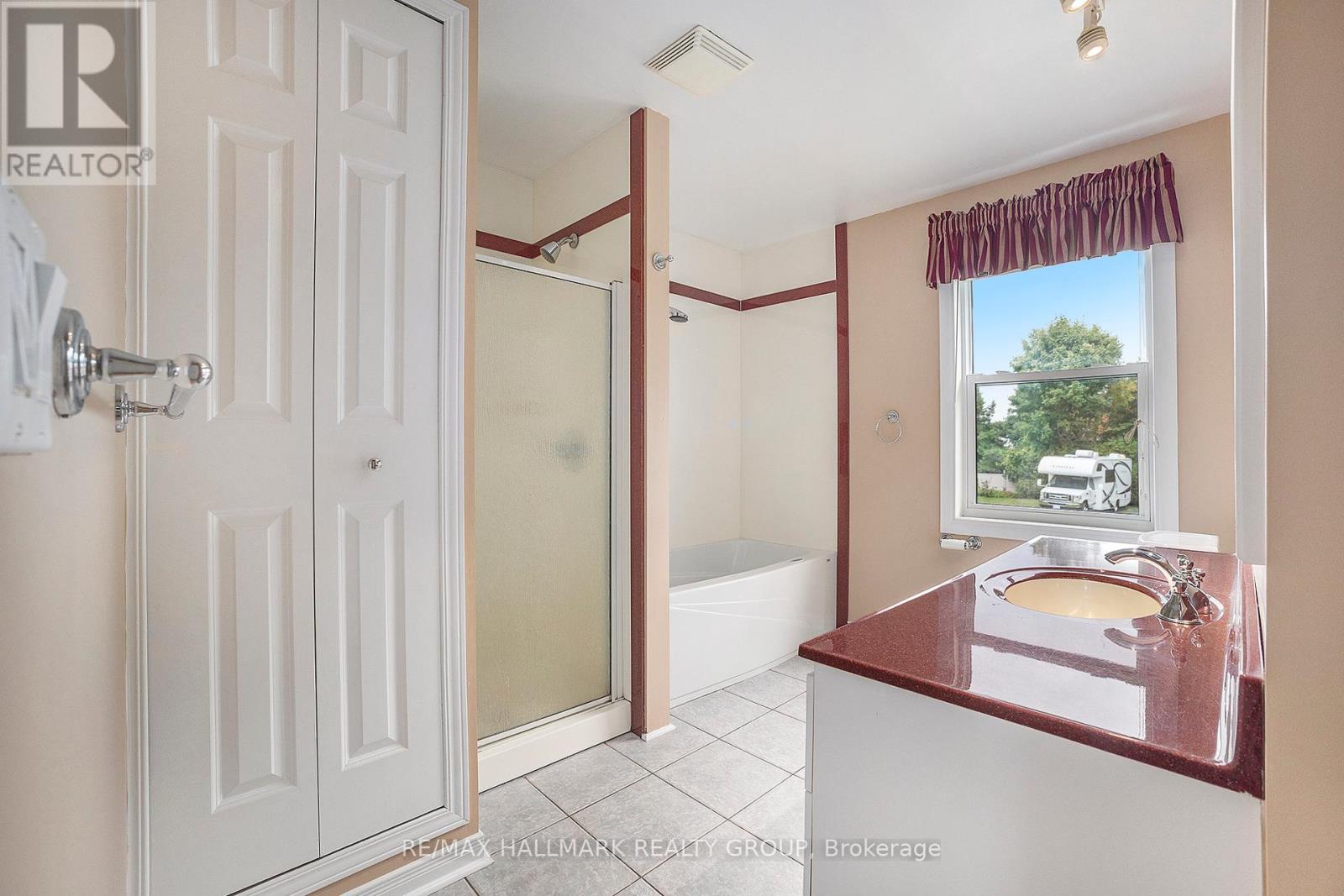 3533 Innes Road