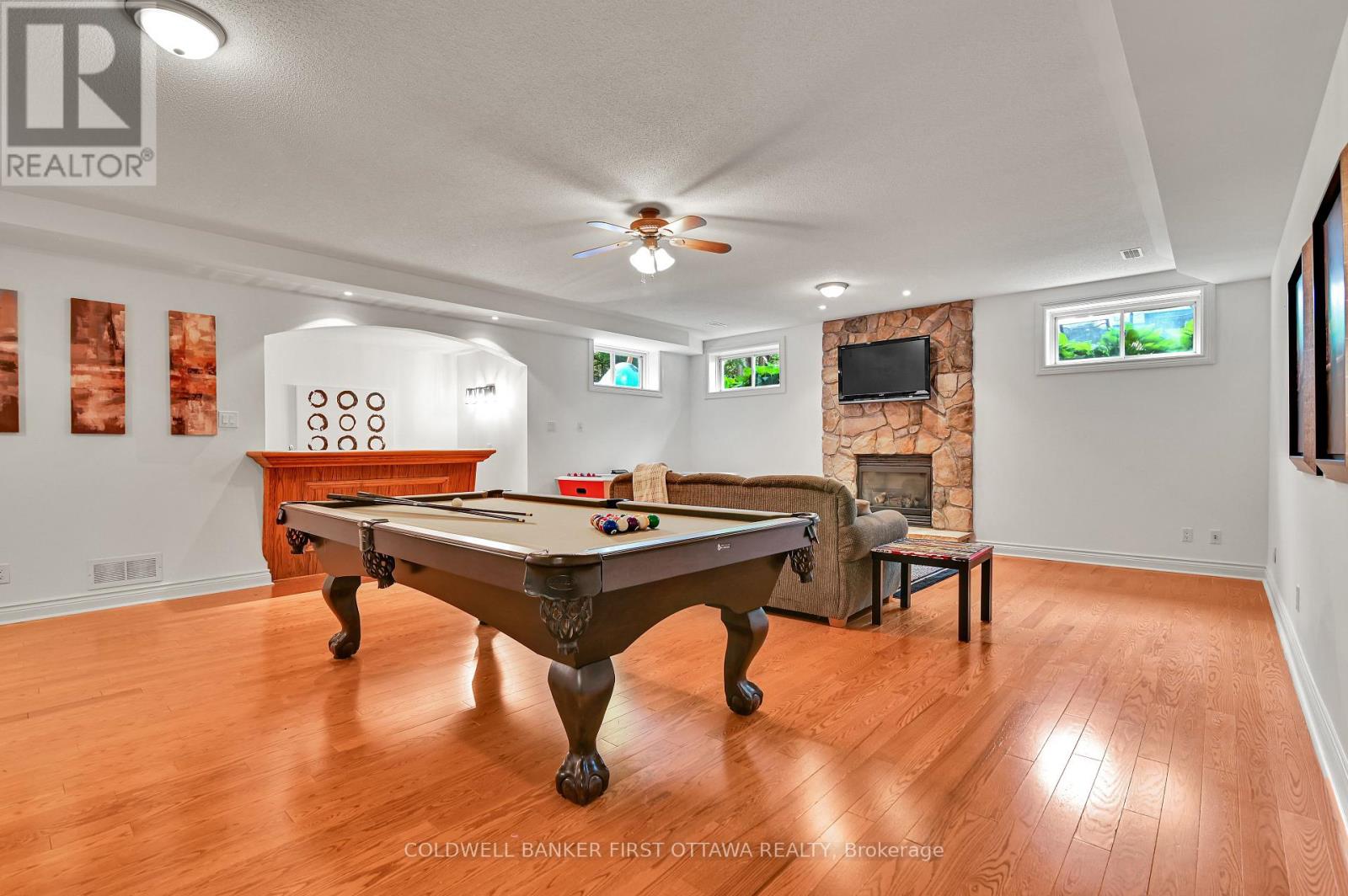 18 Cypress Gardens
