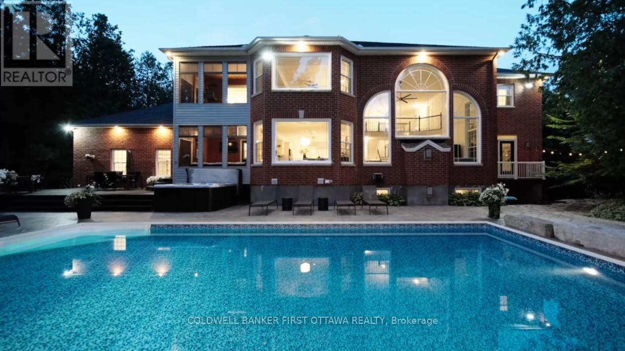 18 Cypress Gardens