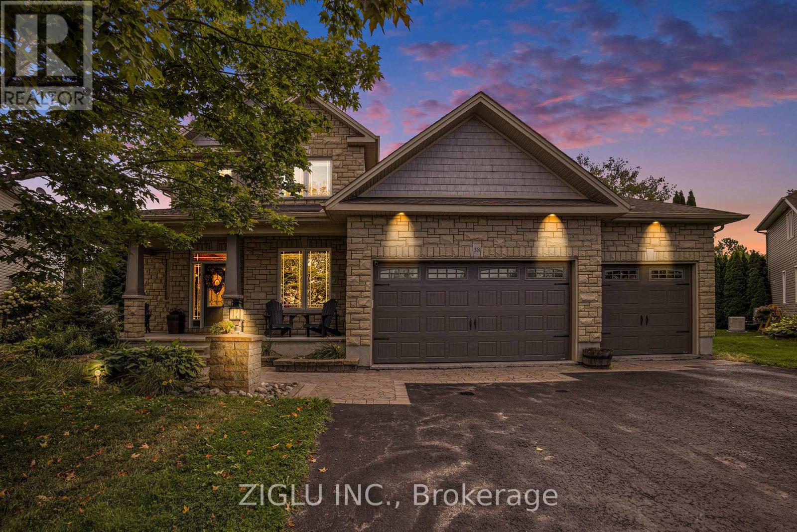 38 Oradea Crescent