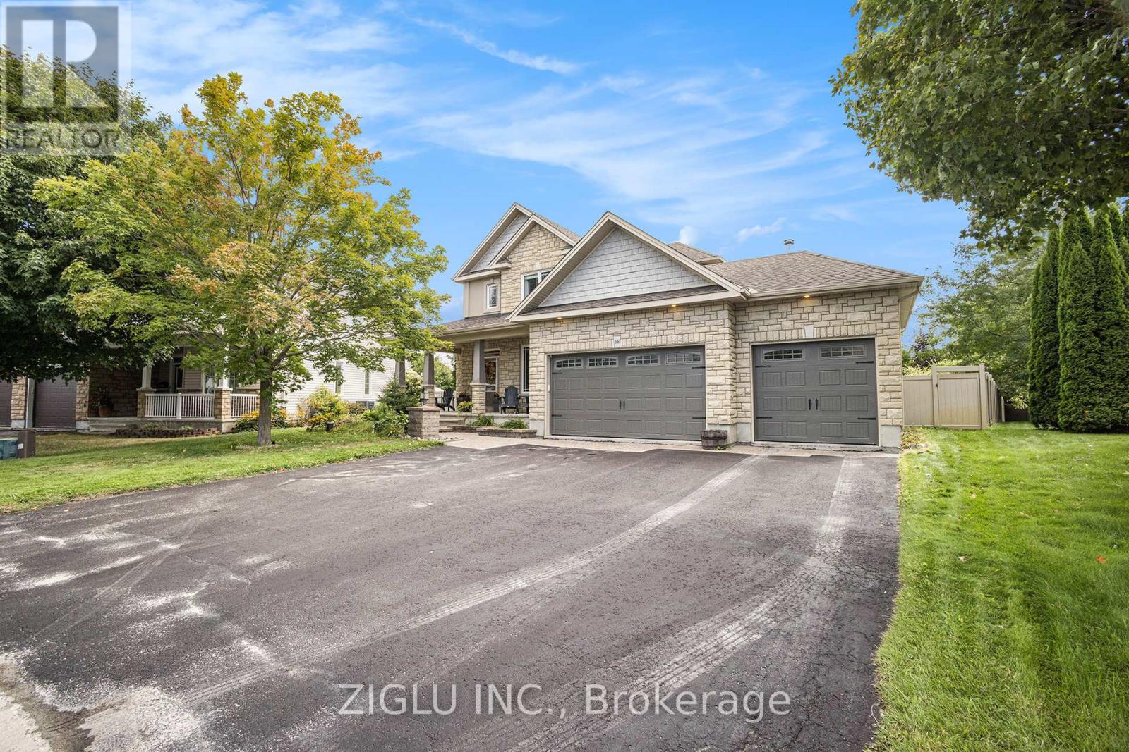 38 Oradea Crescent