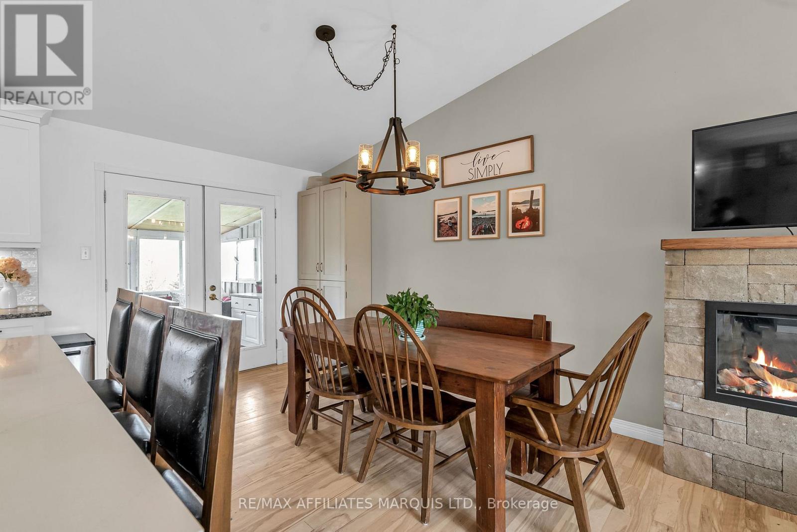 4239 County Rd 11 Road