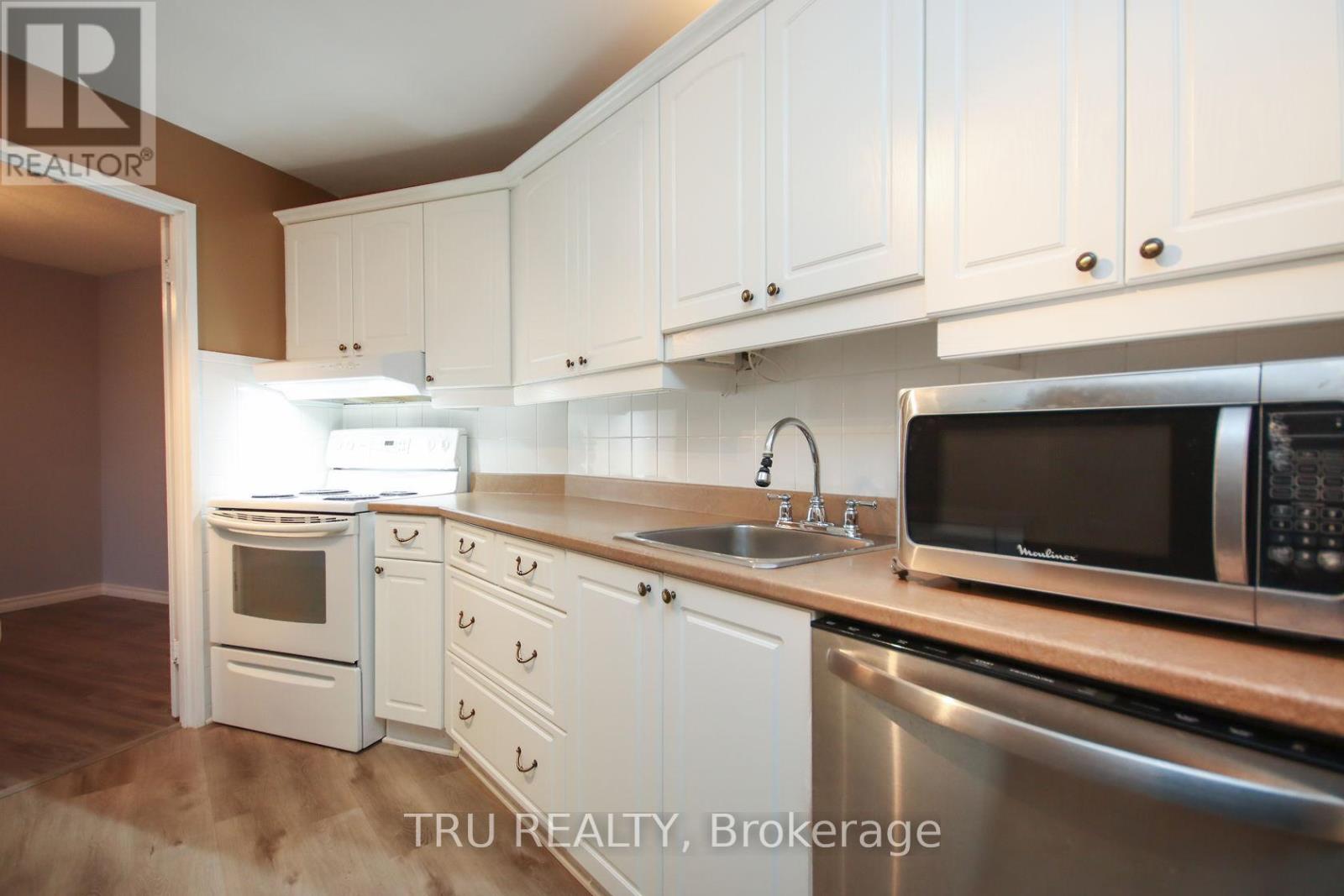 1604 - 1081 Ambleside Drive