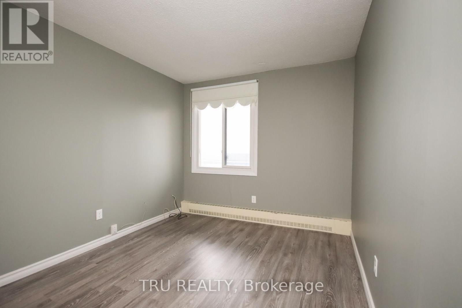 1604 - 1081 Ambleside Drive
