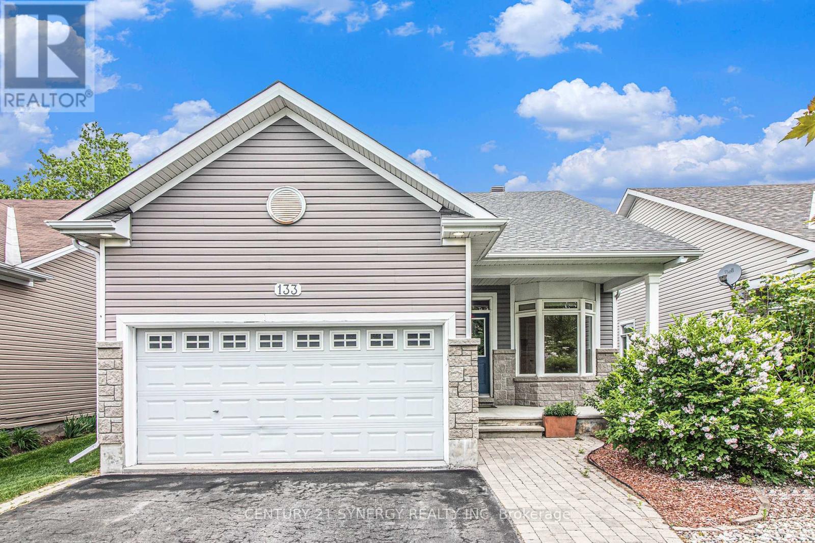 133 Royal Landing Gate