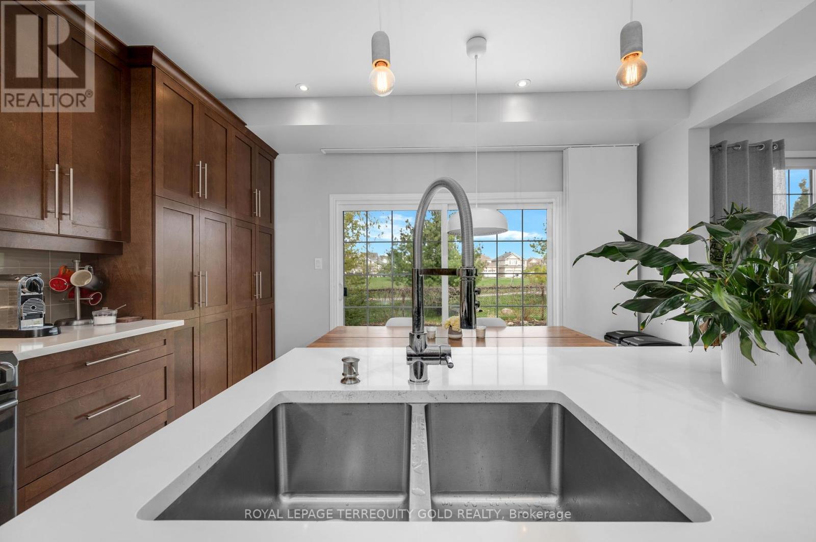 433 Callisto Way