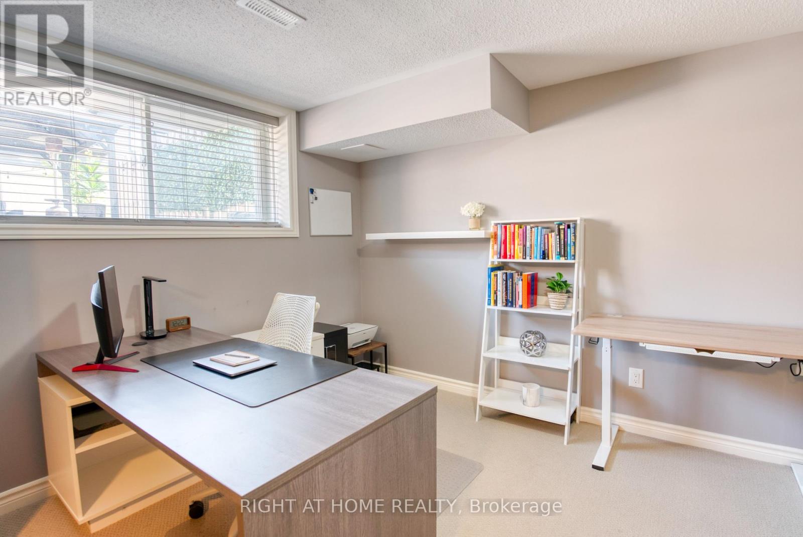 1148 Beckett Crescent