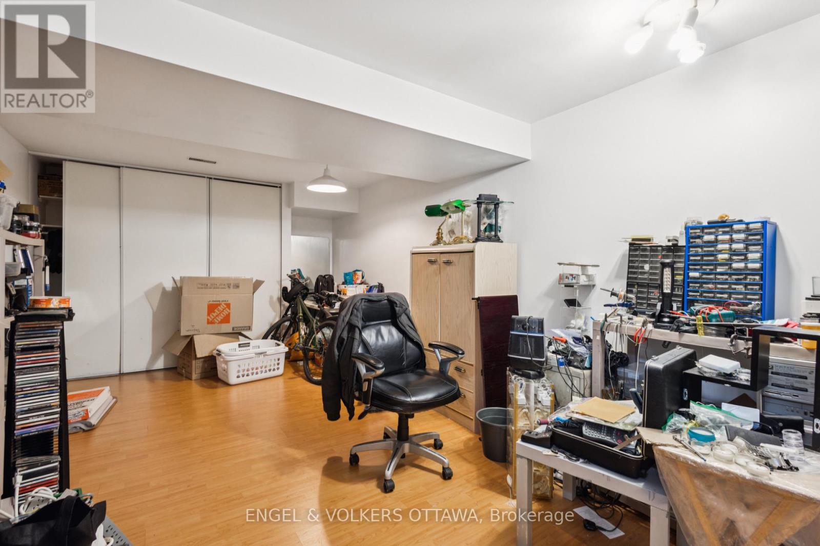 2213 Noblewood Way