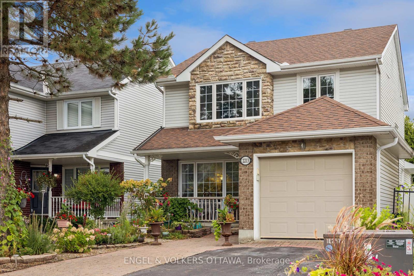 2213 Noblewood Way