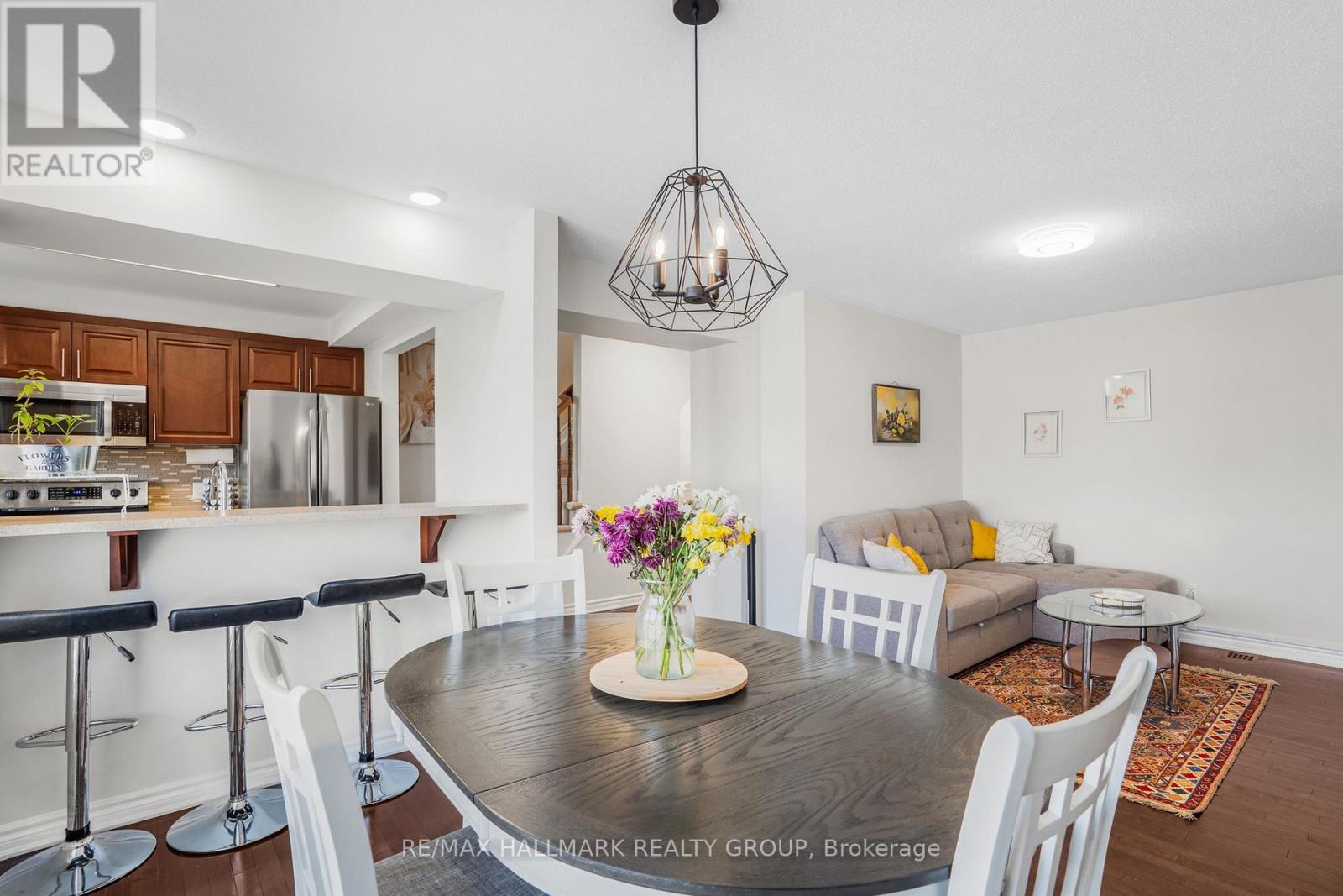 110 Sunshine Crescent