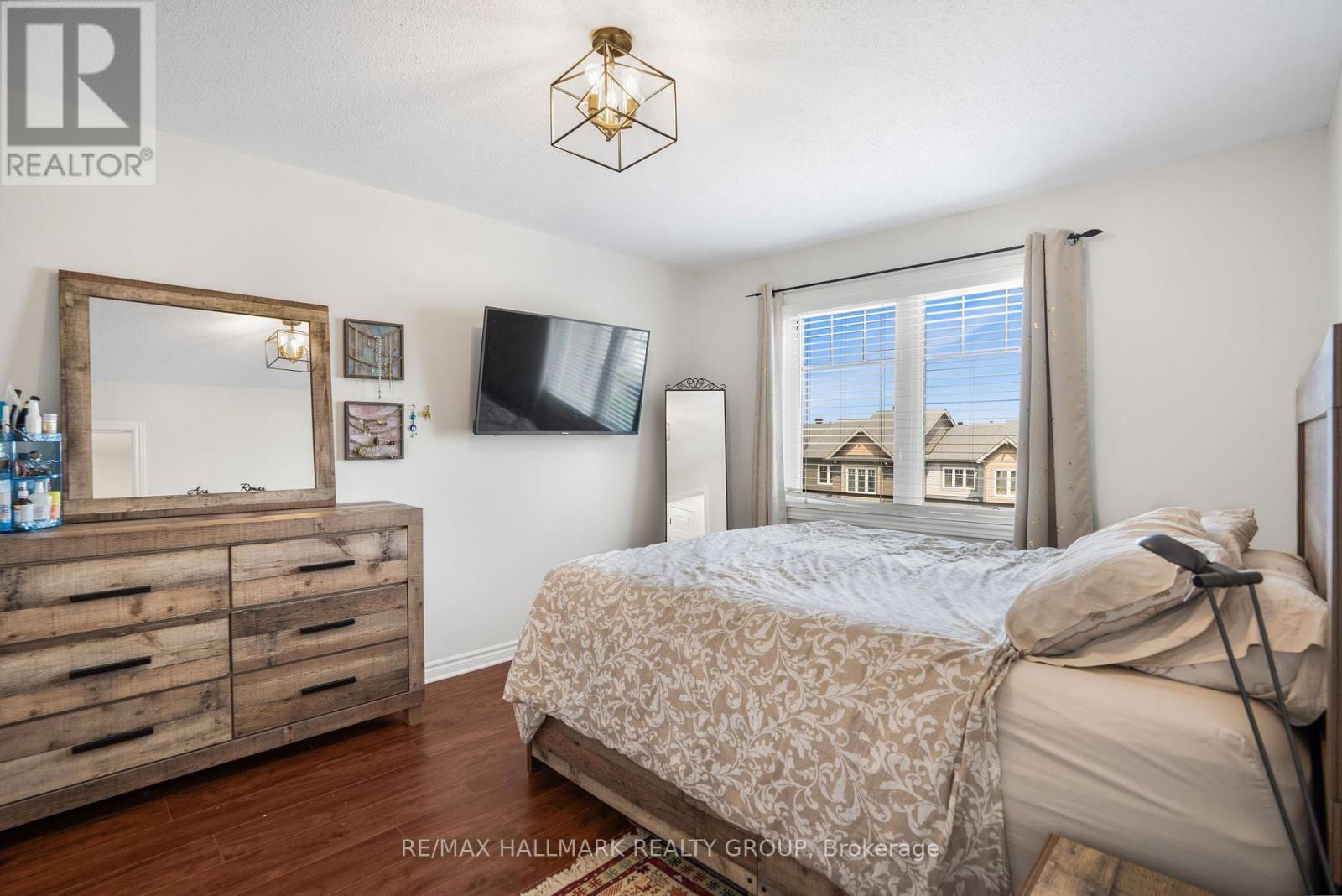 110 Sunshine Crescent