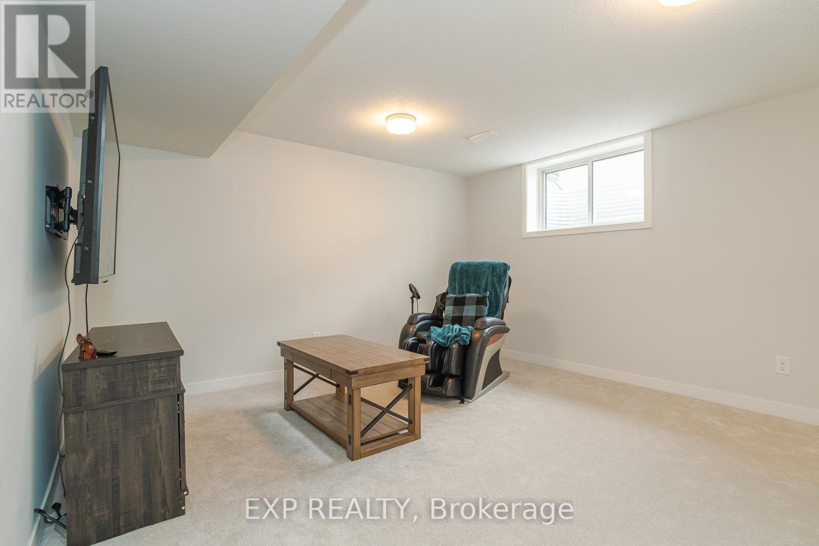 676 Quilter Row