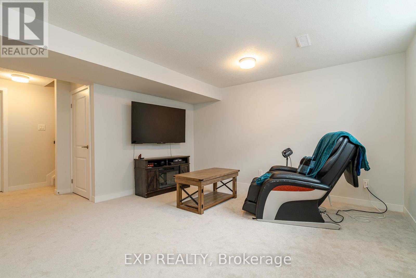 676 Quilter Row