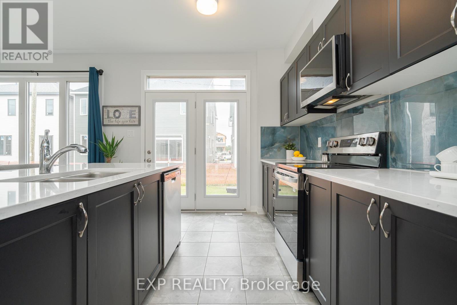 676 Quilter Row