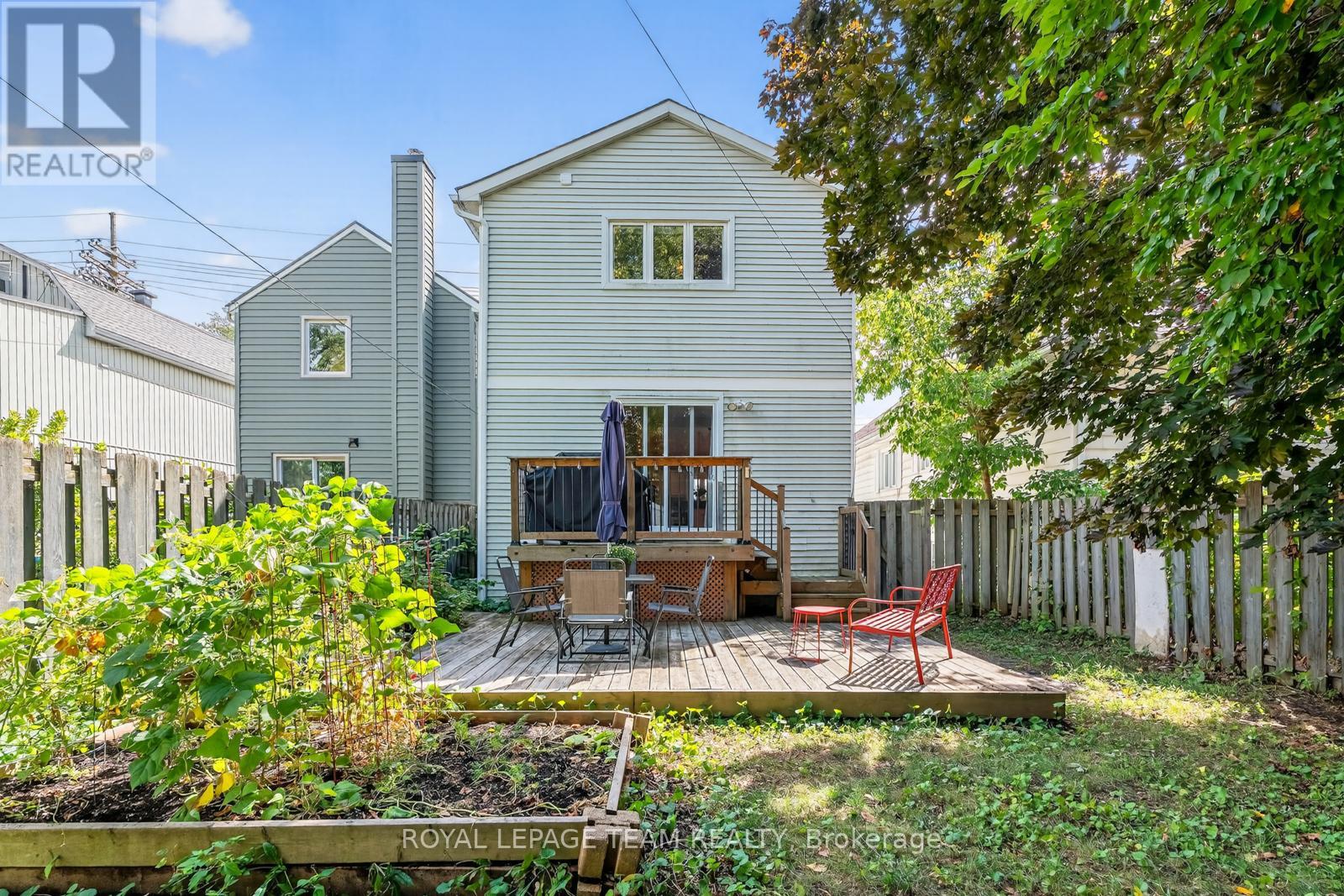 217 Montfort Street