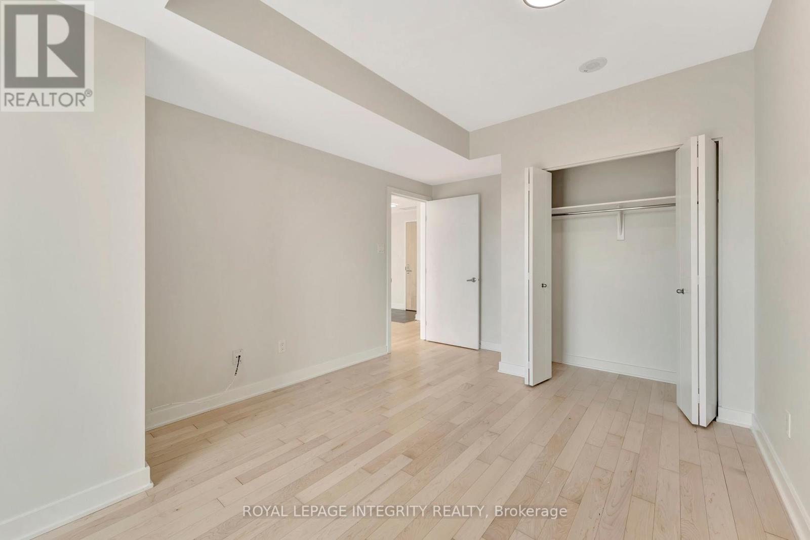 1808 - 179 Metcalfe Street