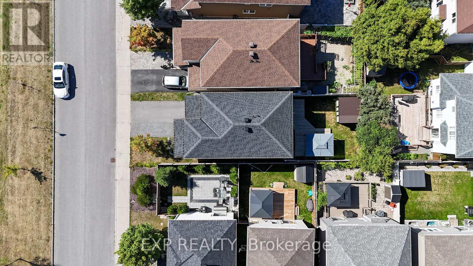 3545 Woodroffe Avenue