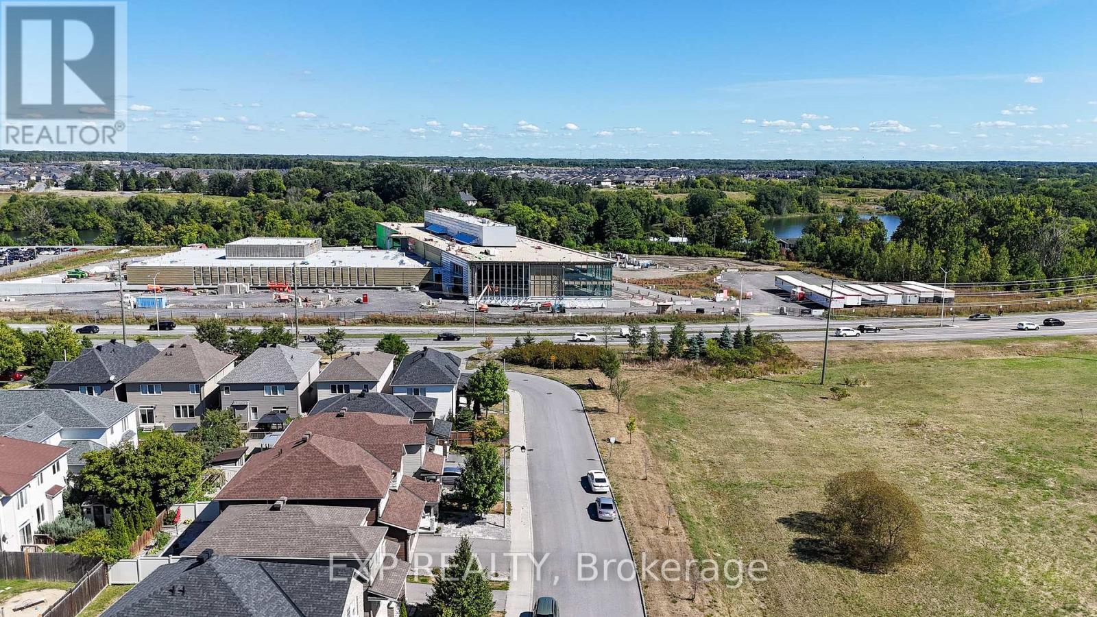 3545 Woodroffe Avenue