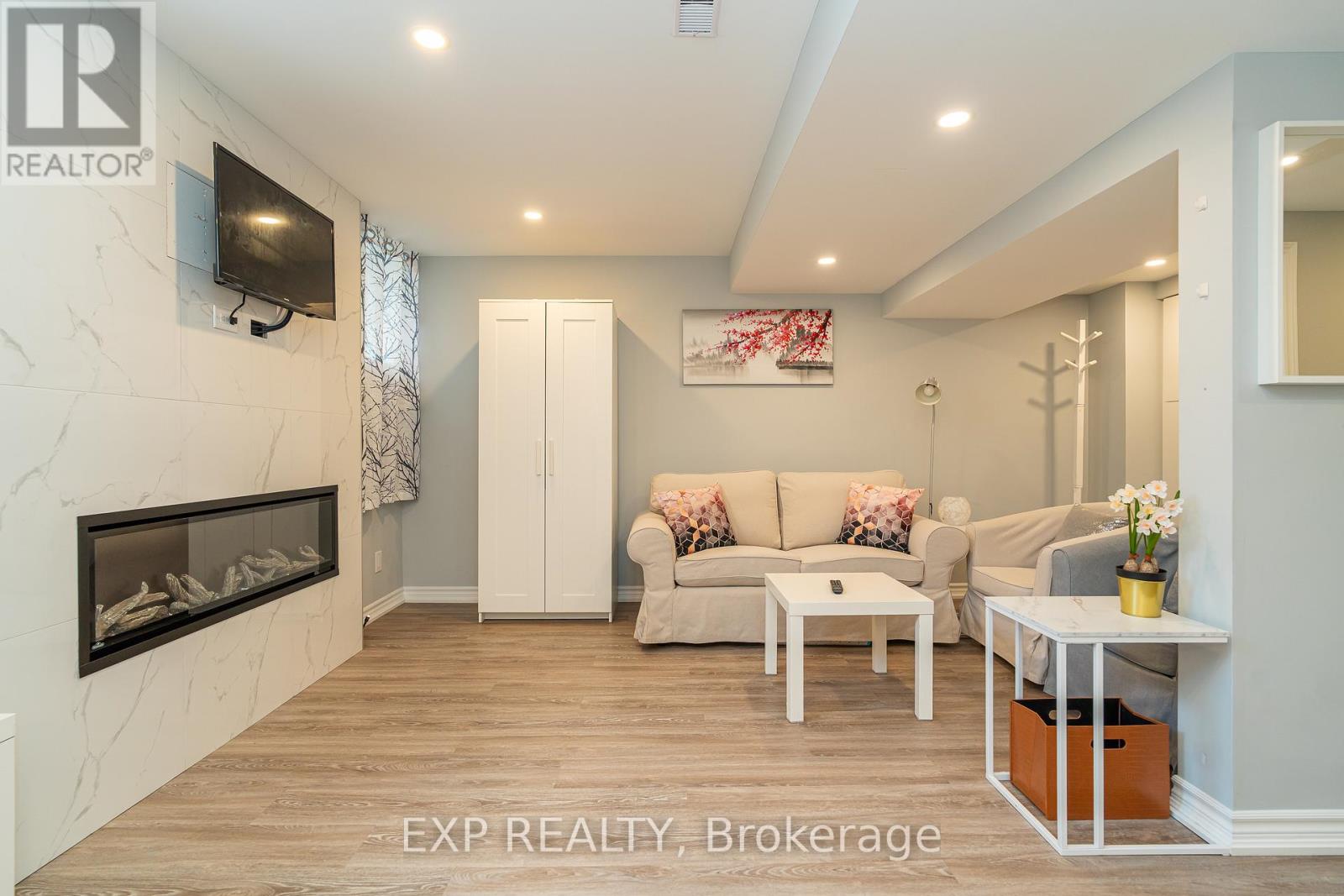 25 Solaris Drive