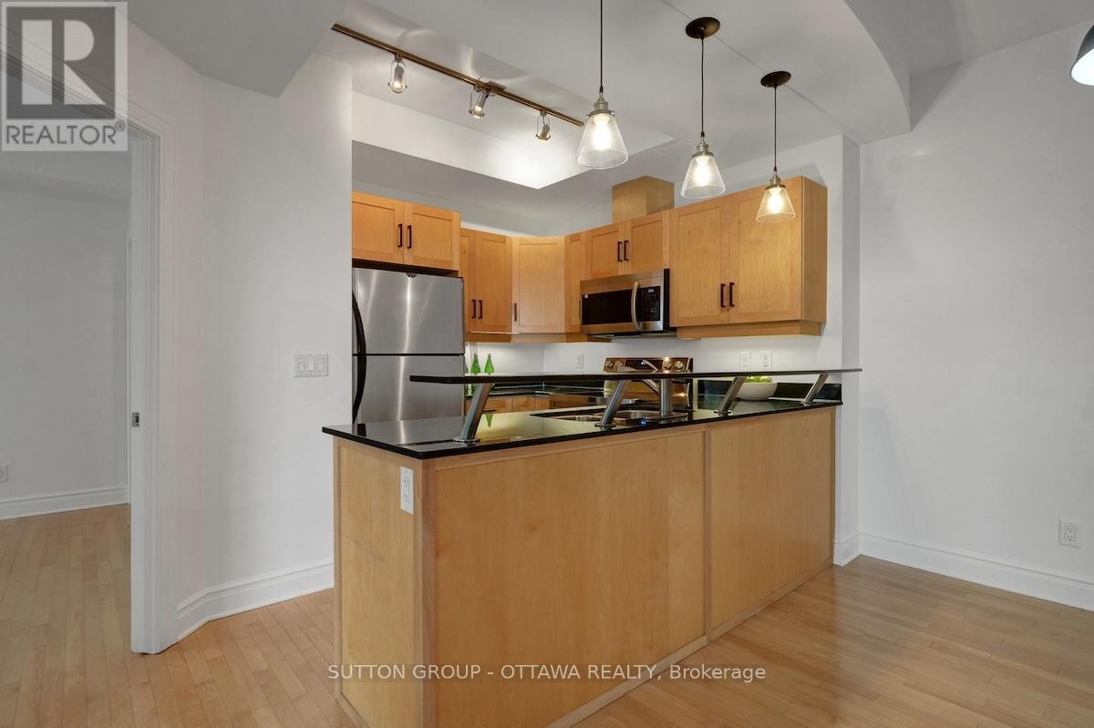 802 - 95 Bronson Avenue
