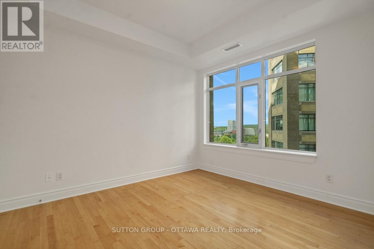 802 - 95 Bronson Avenue